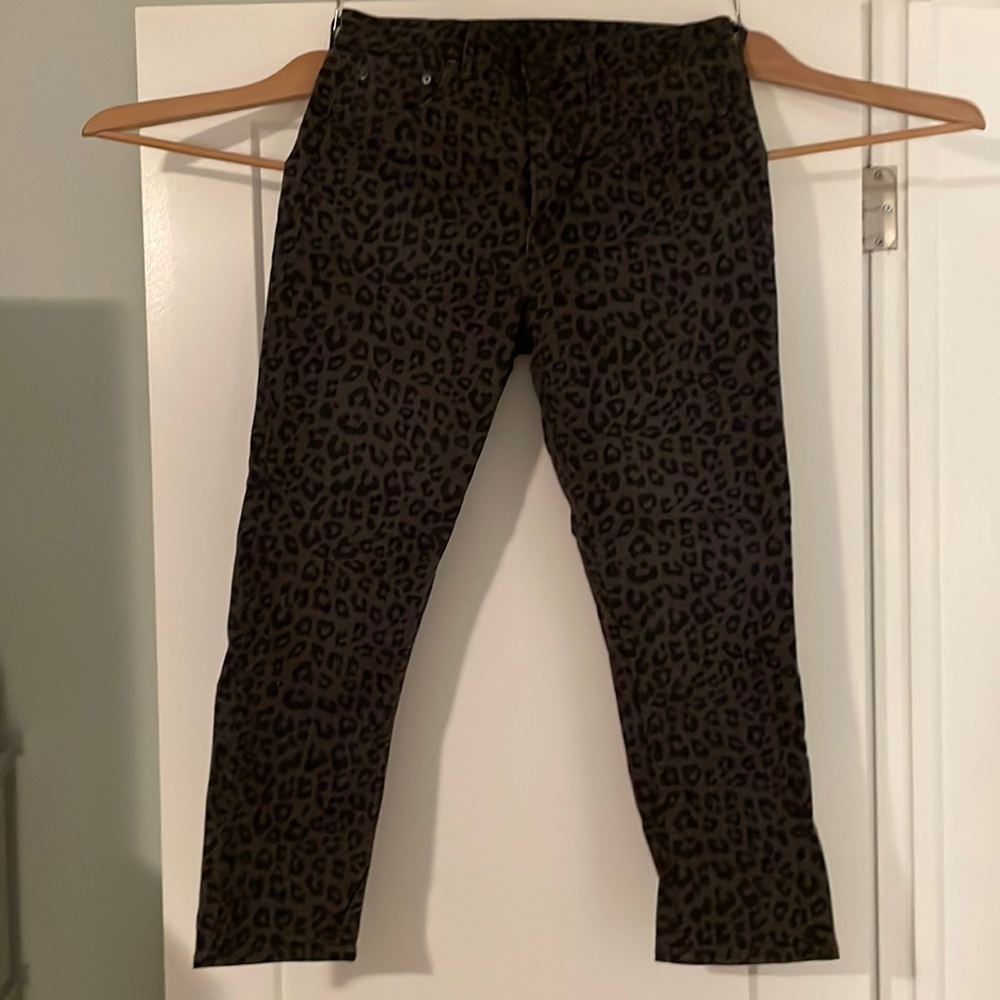 EUC Gap Vintage Slim High Rise Leopard Jeans